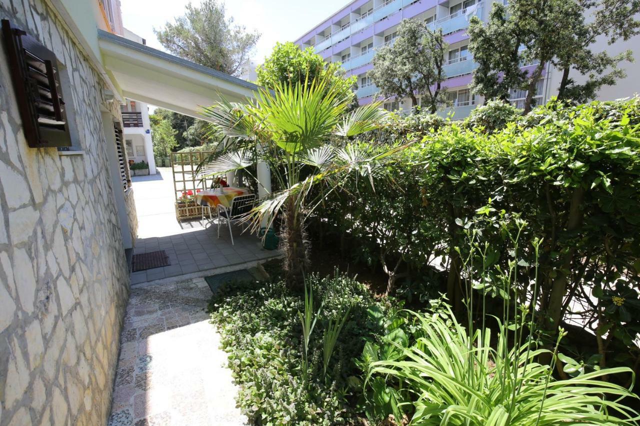 Apartments Paleka Petrcane Exterior foto