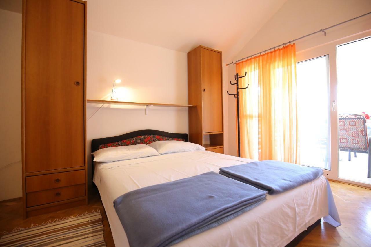 Apartments Paleka Petrcane Exterior foto